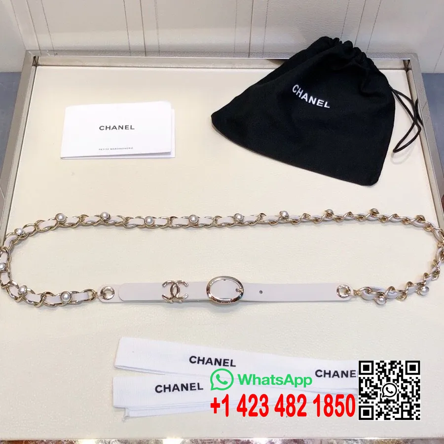 Ремень Chanel из телячьей кожи с жемчужной цепочкой длиной 1 мм и золотой фурнитурой, коллекция осень/зима 2020, белый