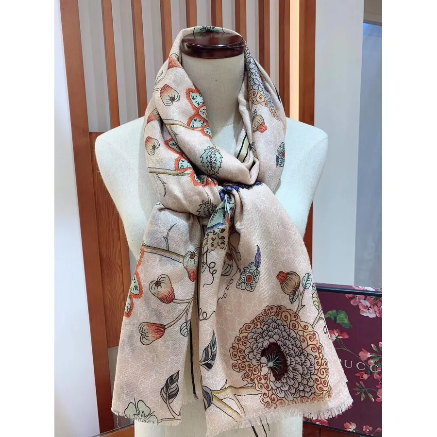 Gucci Bloemenjacquard Kasjmier Sjaal 200cm Herfst/wintercollectie 2019, Crème/multi