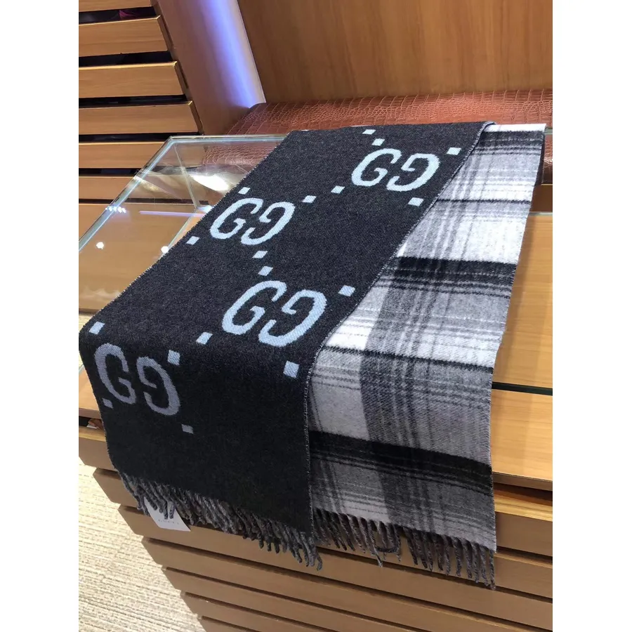 Gucci Gg Jacquard Fringe Syal Kasmir Koleksi Musim Gugur/dingin 160cm 2019, Hitam/putih