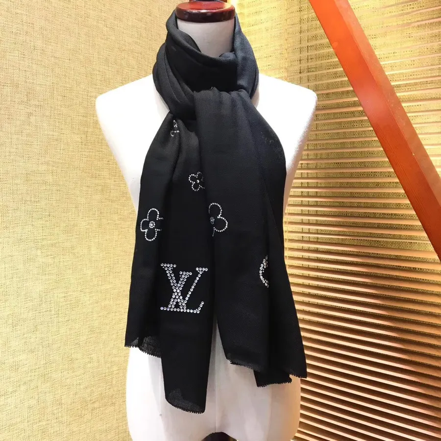 Louis Vuitton Monte Carlo Monogram Yün Eşarp 180cm Sonbahar/kış 2019 Koleksiyonu M74268, Siyah