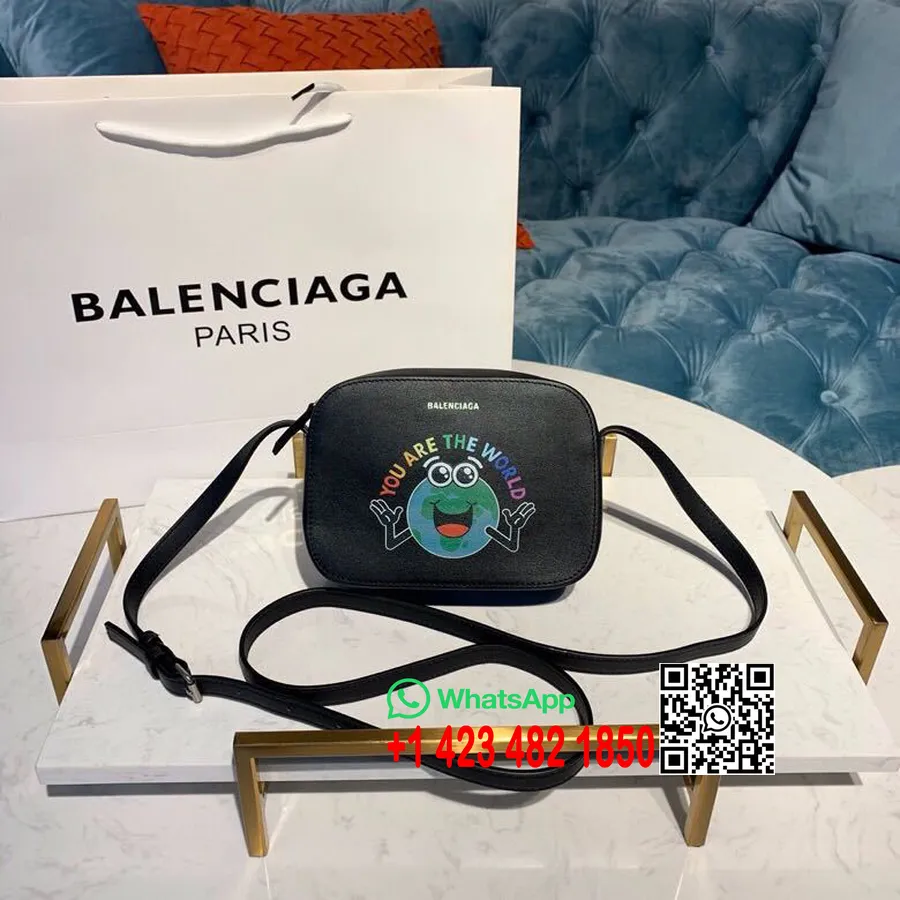 Balenciaga You Are The World Ville Tas Kamera Xs Koleksi Kulit Anak Sapi Berbutir 18cm Musim Semi/musim Panas 2019, Hitam