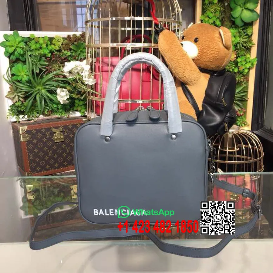 Balenciaga Triangle Square XS Umhängetasche Kalbsleder Frühjahr/Sommer 2018 Kollektion Grau