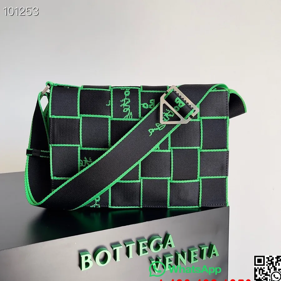 Bottega Veneta Kaset Dokuma çapraz çanta 30cm 680514 Gümüş Donanım Sonbahar/kış 2022 Koleksiyonu, Siyah/yarış Yeşili