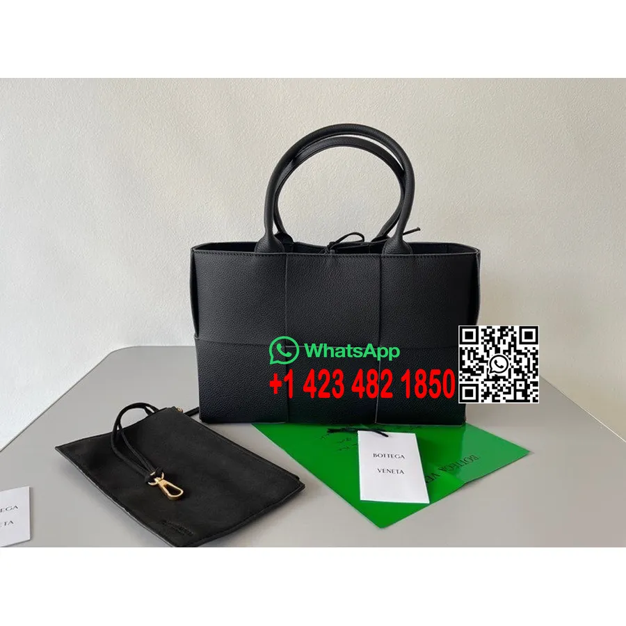 Bottega Veneta Arco Táska 38cm 609175 Borjúbőr 2022 Tavaszi/nyári Kollekció, Fekete