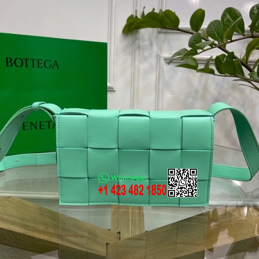 Bottega Veneta Mini Cassette Bag 24cm 578004 δέρμα αρνιού συλλογή άνοιξη/καλοκαίρι 2022, σιντριβάνι