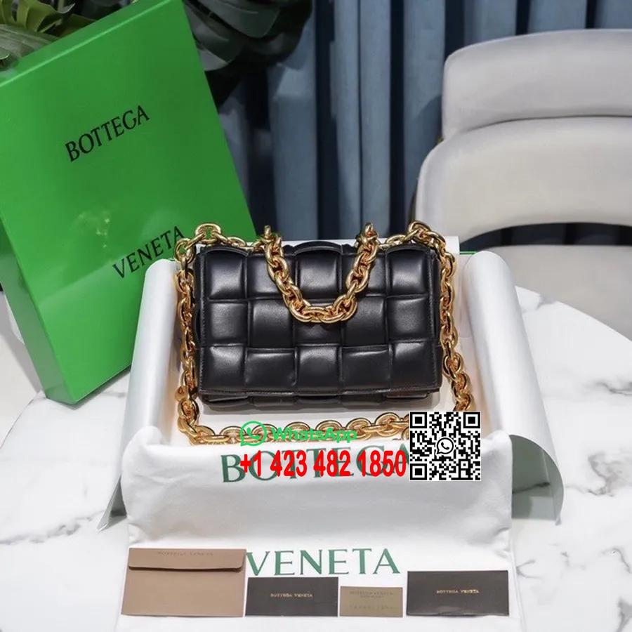 Τσάντα ώμου Bottega Veneta με επένδυση κασέτα 26cm 631421 χρυσή αλυσίδα από δέρμα αρνιού συλλογή άνοιξη/καλοκαίρι 2022, μαύρο