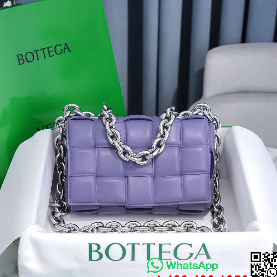 Bottega Veneta подплатена касетна чанта през рамо 26 см 631421 колекция пролет/лято 2022 агнешка кожа, лавандула