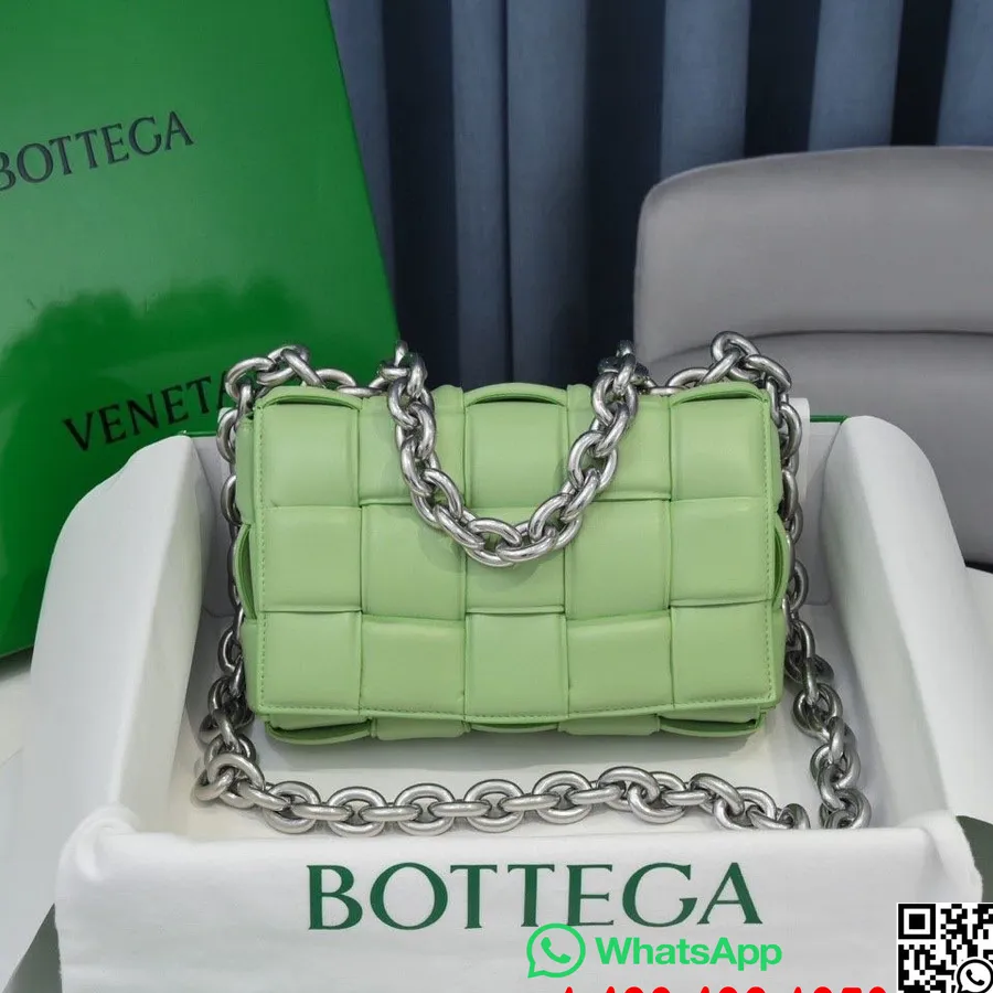 Bottega Veneta Párnázott Kazettás Válltáska 26cm 631421 Báránybőr 2022 Tavaszi/nyári Kollekció, Wasabi