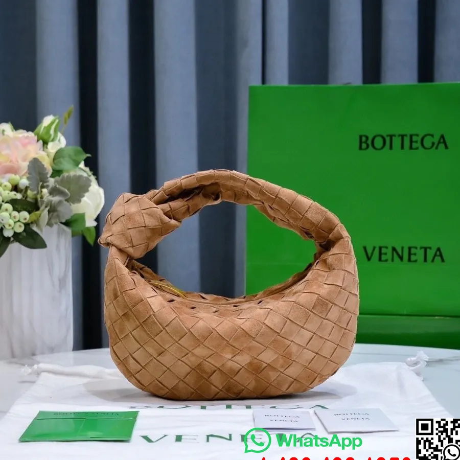 Замшевая мини-сумка Jodie Bottega Veneta 23см 651876 из телячьей кожи коллекции весна/лето 2022, карамельный