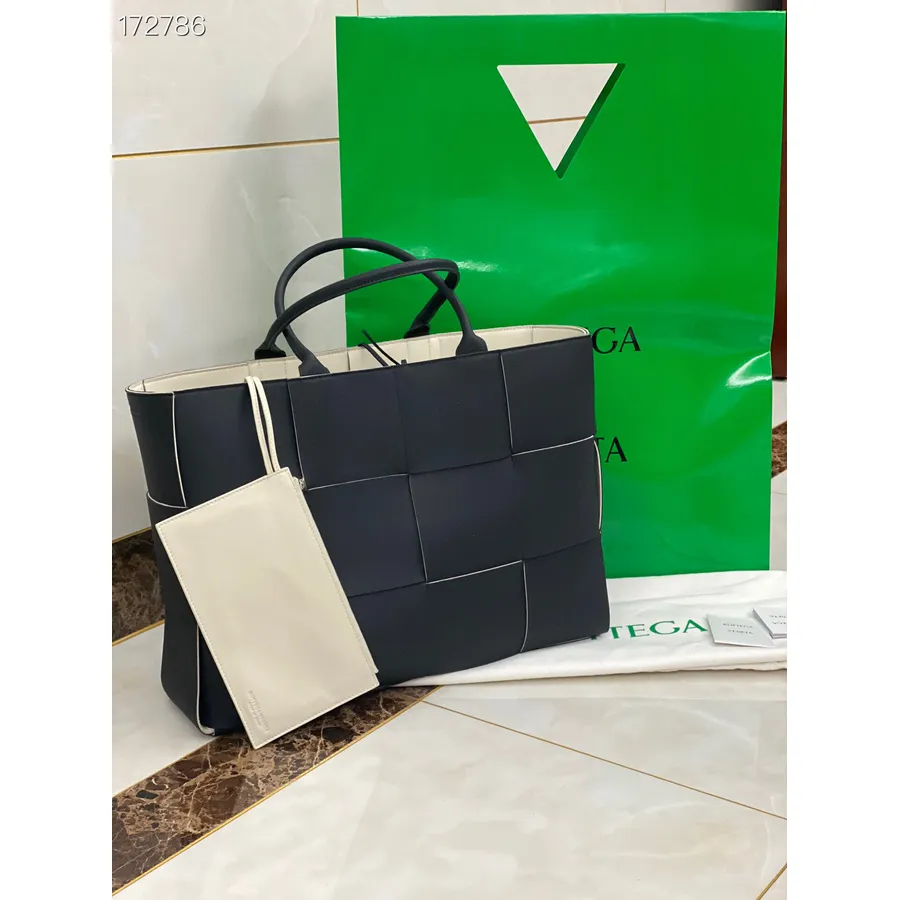 Bottega Veneta Arco Tote Bag 48cm Kulit Anak Sapi Koleksi Musim Semi/musim Panas 2021, Hitam