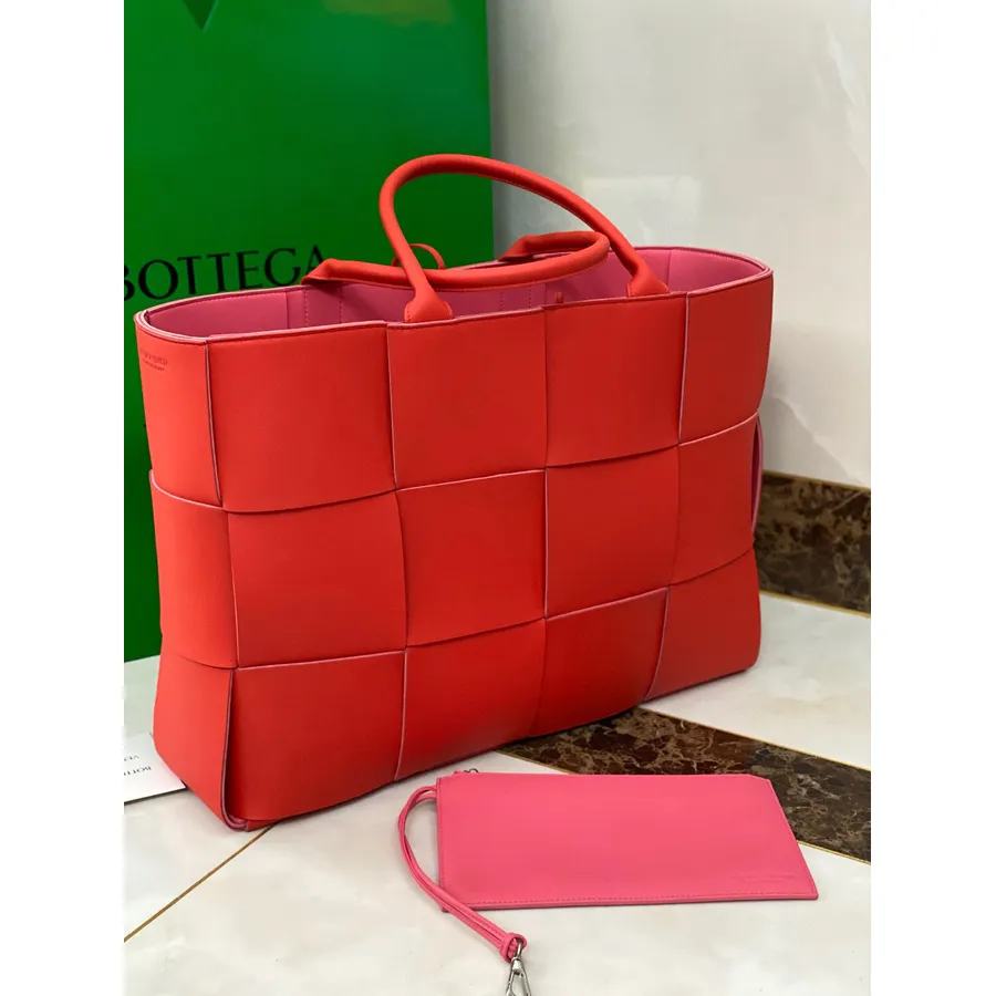 Bottega Veneta Arco Tote Bag 48cm Kulit Anak Sapi Koleksi Musim Semi/musim Panas 2021, Merah