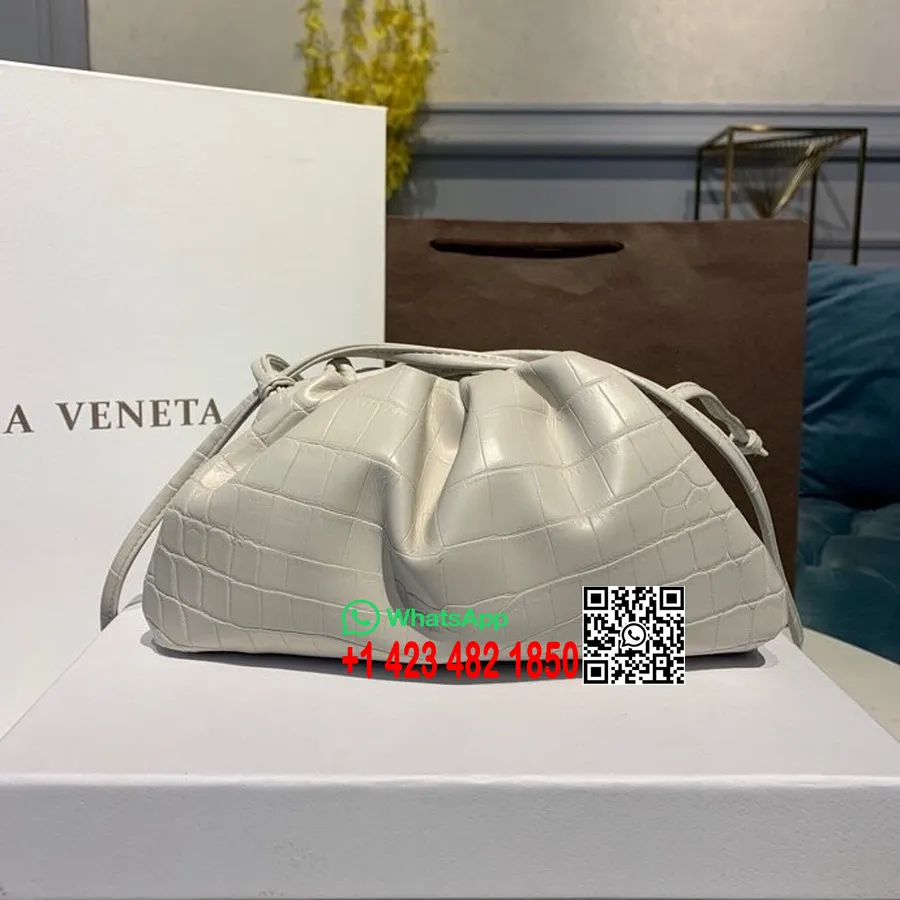 Bottega Veneta The Mini Pouch תיק כתף 22 ס"מ חותמת קרוקודיל עור עגל 2020 קולקציית אביב/קיץ, לבן