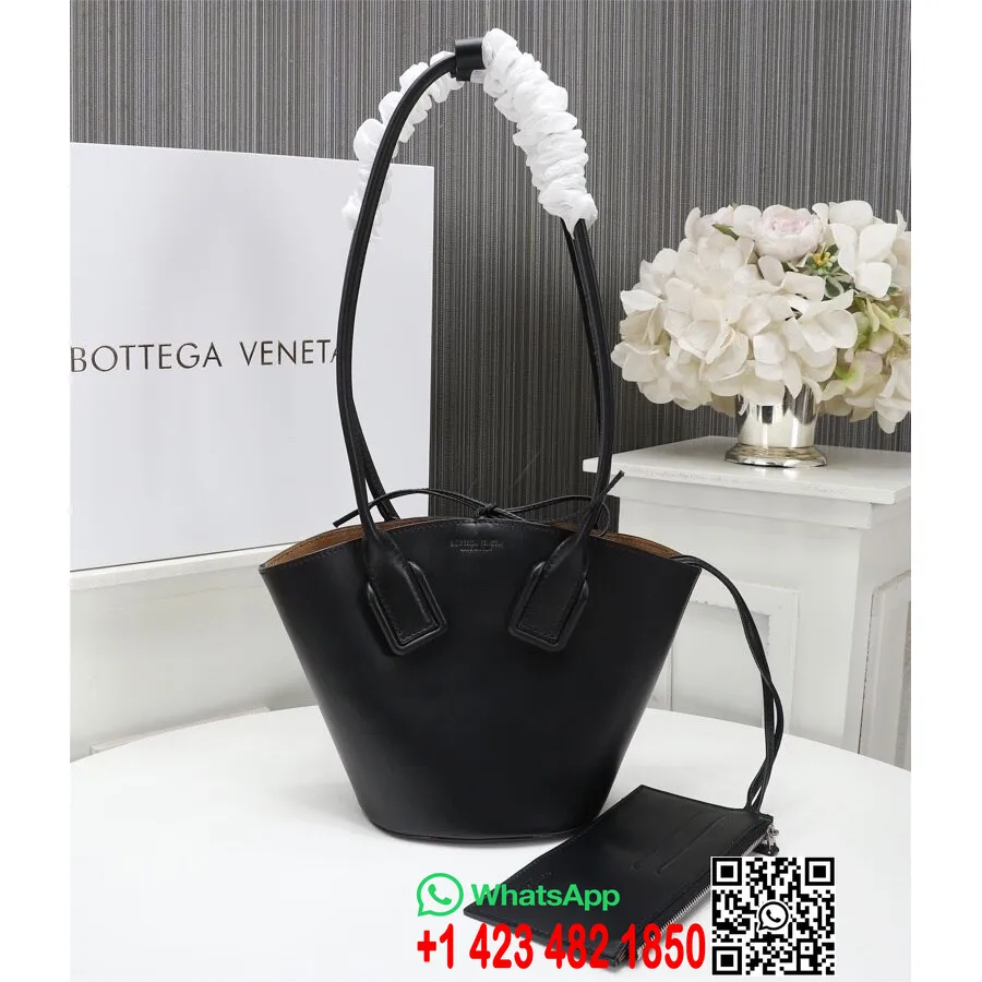 Сумка-тоут Bottega Veneta Mini Basket 28см из телячьей кожи, коллекция весна/лето 2020, черный