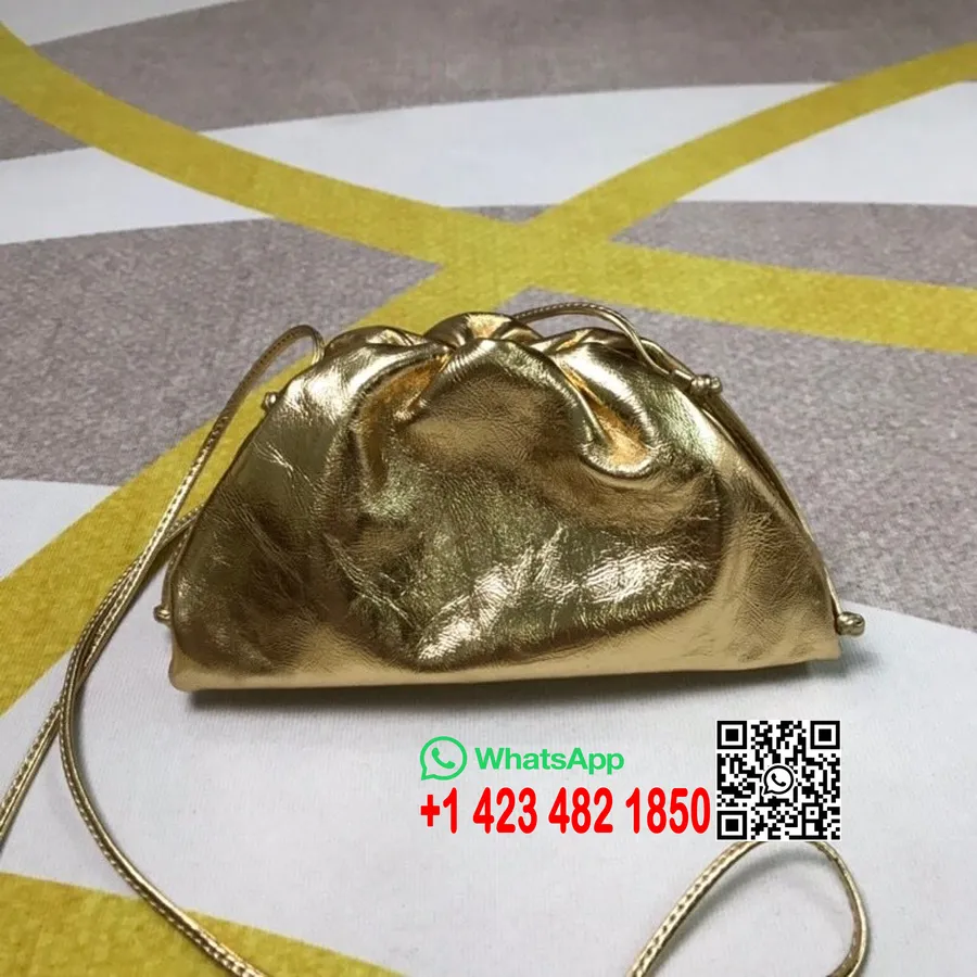 Bottega Veneta The Mini Pouch תיק כתף 22 ס"מ עור עגל קולקציית אביב/קיץ 2020, זהב