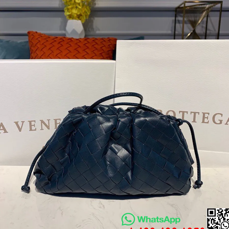 Bottega Veneta The Pouch Bag 28cm Intrecciato Skóra Nappa Kolekcja Jesień/zima 2019, Ciemnoniebieski