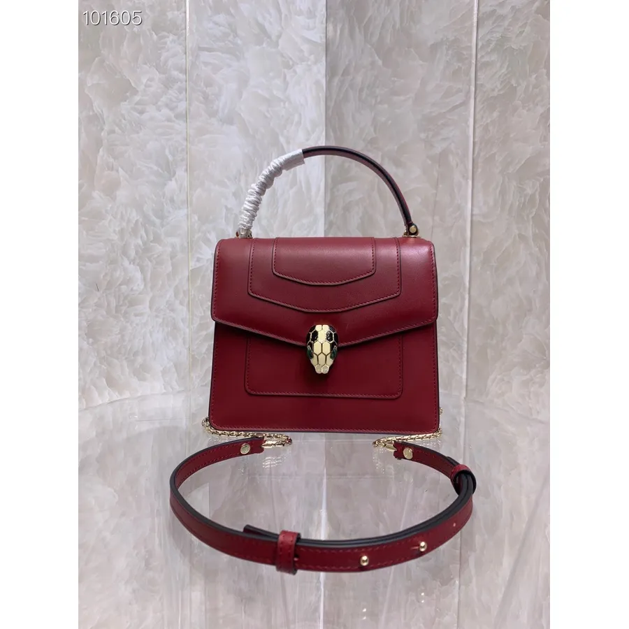 Bvlgari Serpenti Forever Crossbody Kabelka S Horní Rukojetí 20cm 38329 Teletina Kolekce Podzim/zima 2022, Vínová