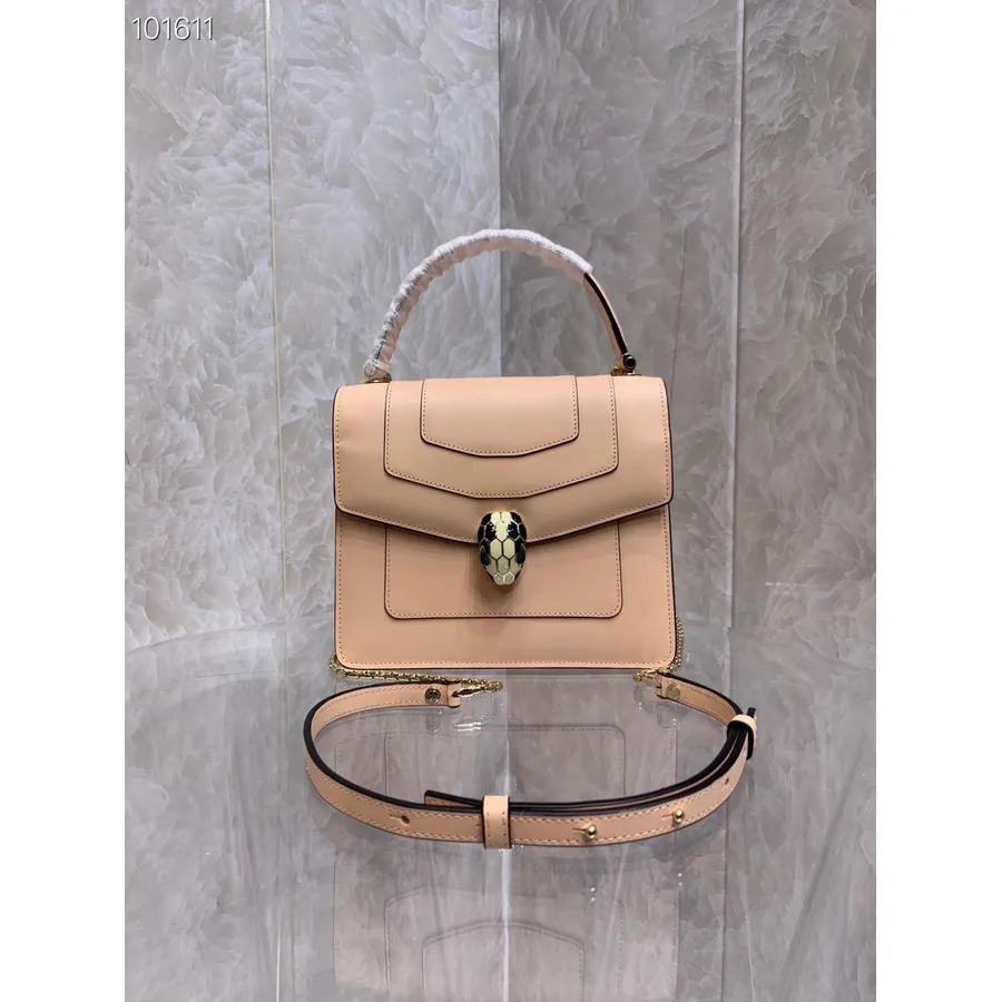 Bvlgari Serpenti Forever Crossbody Tas Met Bovenhandvat 20cm 38329 Kalfsleer Collectie Herfst/winter 2022, Koraalroze