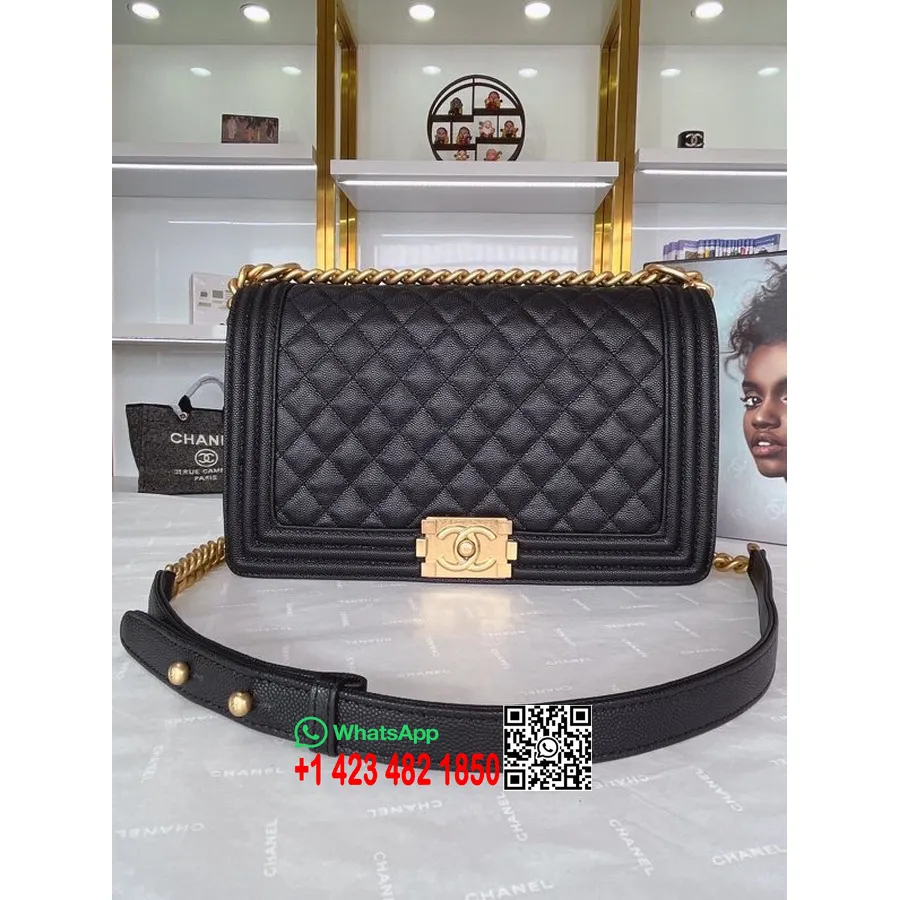 Chanel Poisikott 28cm A67088 Teraline Vasikanahast Kullast Riistvara Kevad/suvi 2022 Kollektsioon, Must