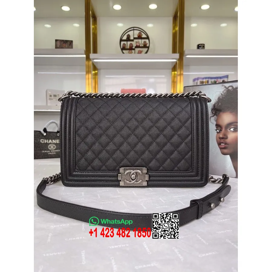 Chanel Poisikott 28cm A67088 Teraline Vasikanahast Antiikhõbedane Riistvara Kevad/suvi 2022 Kollektsioon, Must