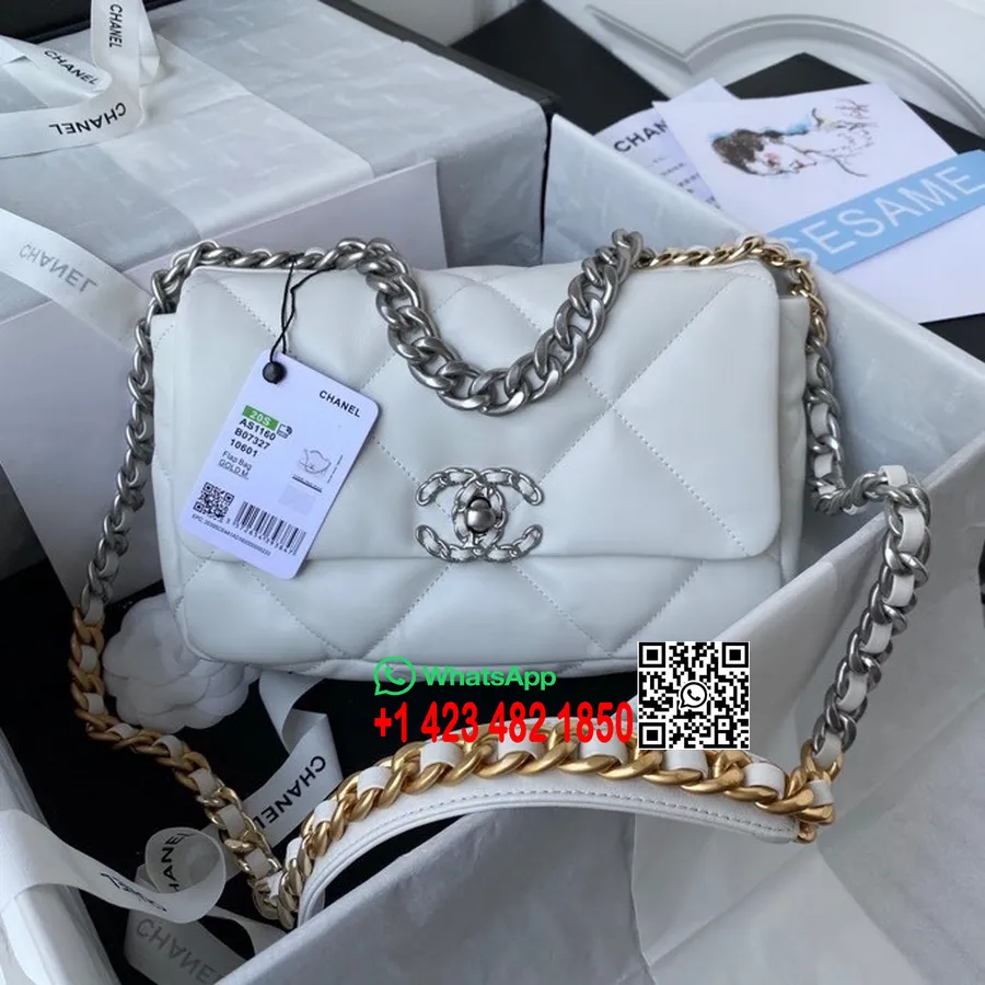 Chanel 19 Sac à Rabat 26cm As1161 Matériel Argenté Cuir De Chèvre Collection Printemps/été 2022, Blanc