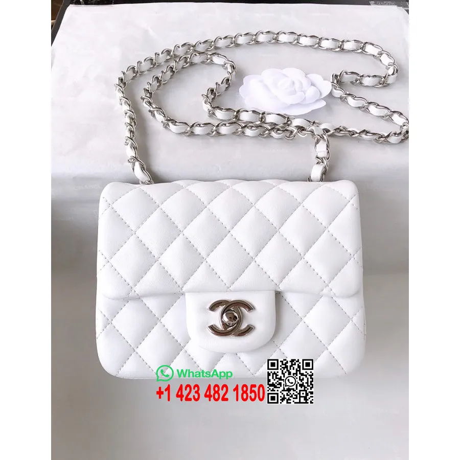 Geantă Chanel Clasică Mini Cu Clapă 18 Cm As1115 Feronerie Argintie Piele De Miel Colecția Primăvară/vară 2022, Alb