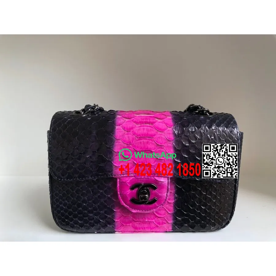 کیف مینی فلپ چرم پایتون Chanel 20cm As8969 چرم بره طلایی مجموعه بهار/تابستان 2022، مشکی/صورتی