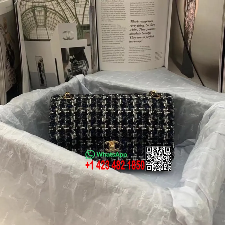 Geantă Chanel Mini Cu Clapă 25 Cm Tweed/piele De Miel Hardware Auriu Colecția Cruise Primăvară/vară 2022, Bleumarin/alb/negru