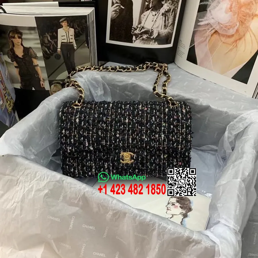 Chanel Mini Väska 25 Cm Tweed/lammskinn Läder Silver Hardware Cruise Vår/sommar 2022 Kollektion, Svart/vit/mörkgrön