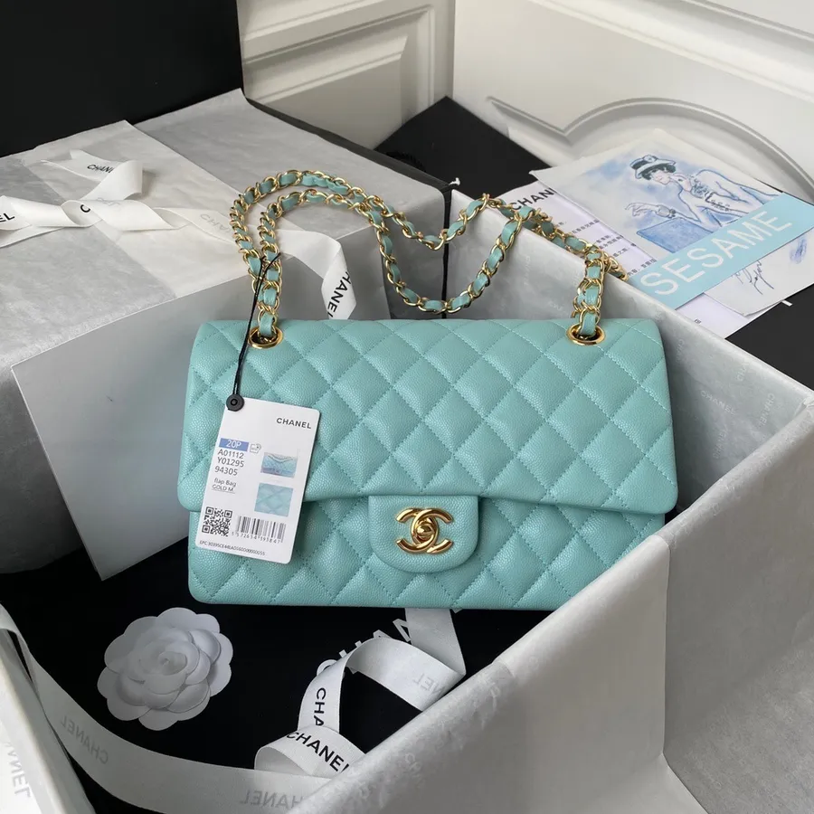 Chanel Klassieke Flaptas 25 Cm Generfd Kalfsleer Gouden Hardware Cruise Lente/zomercollectie 2022, Turkoois