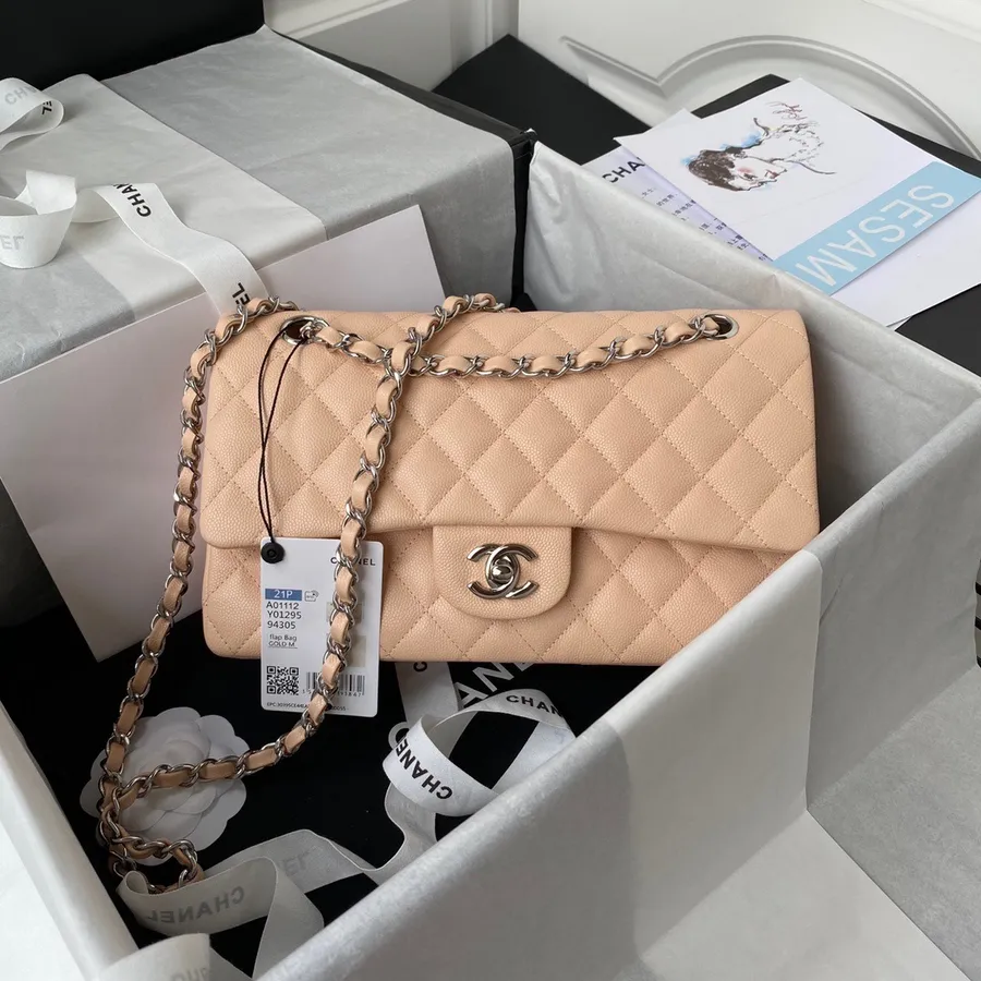 Chanel Klassieke Flaptas 25 Cm Generfd Kalfsleer Zilveren Hardware Cruise Lente/zomercollectie 2022, Perzikkleurig