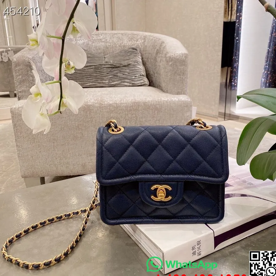 Chanel Mini Flap τσάντα 20cm με κόκκους δέρμα μοσχαριού χρυσό υλικό συλλογή άνοιξη/καλοκαίρι 2021, μπλε ναυτικό