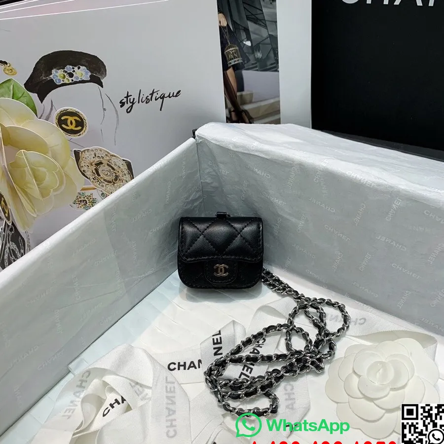 Чехол Chanel Airpod Pro на цепочке 8см As88893 из кожи ягненка, серебристая фурнитура, коллекция весна/лето 2021, черный