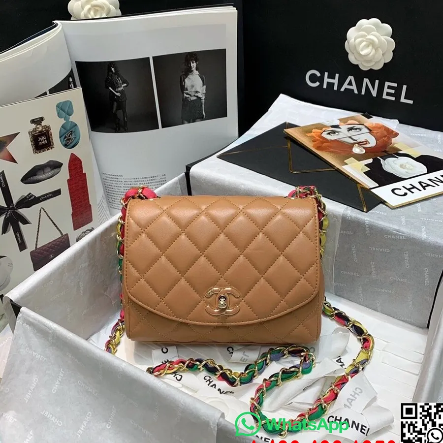 Eșarfă Chanel Geantă împletită 20 Cm As2411 Piele De Miel Hardware Auriu Colecția Primăvară/vară 2021, Maro