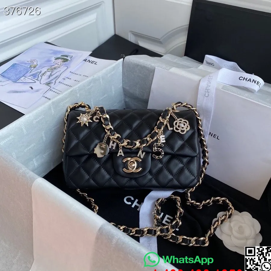 Chanel Charm Mini Kapaklı çanta 20cm As2326 Kuzu Derisi Altın Donanımı İlkbahar/yaz 2021 Koleksiyonu, Siyah