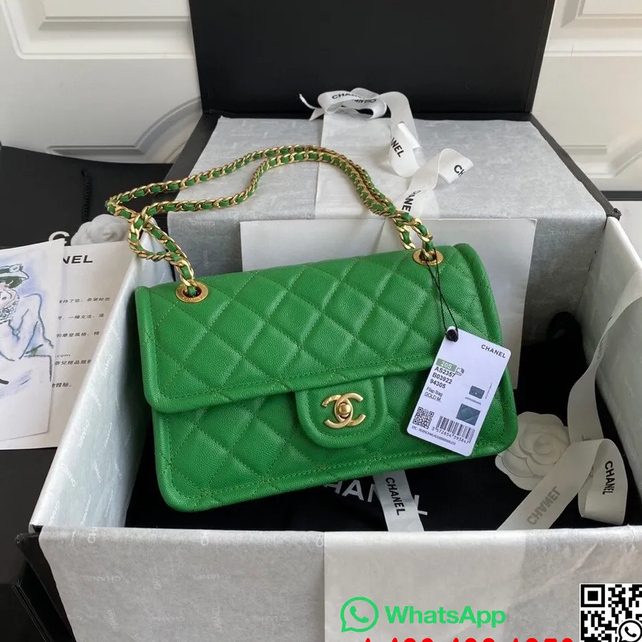 Chanel Mini Kabelka S Klopou 25 Cm Zrnitá Teletina, Zlatá Kolekce Jaro/léto 2021, Zelená