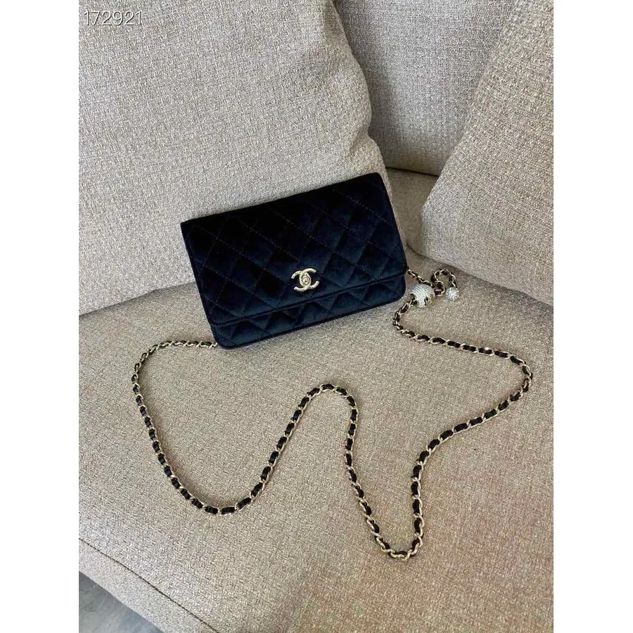 Geantă Chanel Woc Cu Lanț Charm 20 Cm Catifea/piele De Miel Feronerie Aurie Colecția Toamnă/iarna 2020, Negru