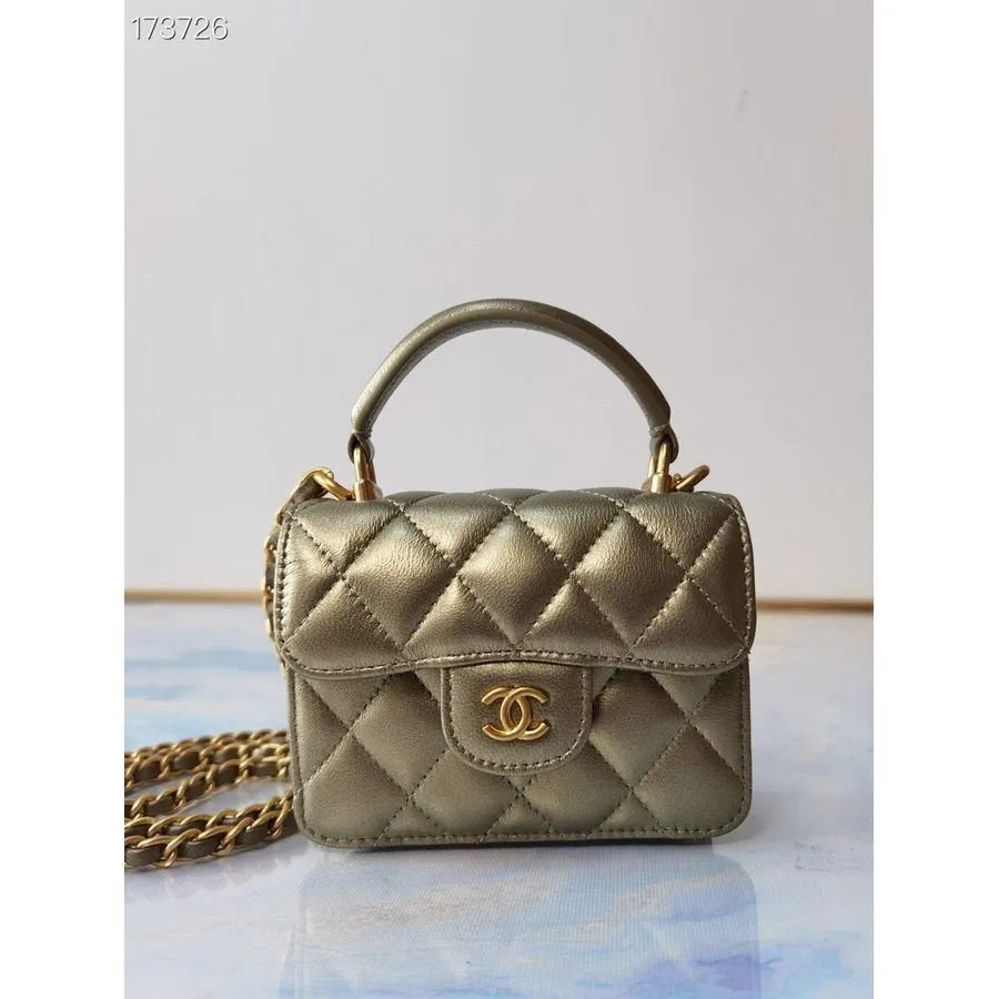 Sac à Rabat à Poignée Miniature Chanel 15cm Cuir D'agneau Matériel Doré Collection Printemps/été 2021, Ou