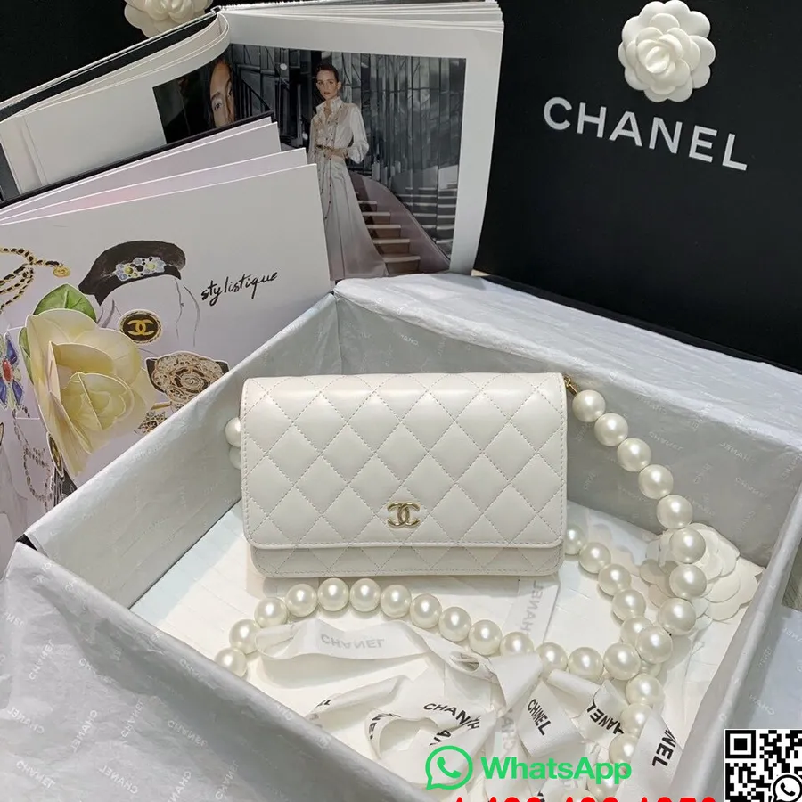 Chanel Gyöngypántos Woc Táska 20 Cm Báránybőr Arany Hardver 2020 őszi/téli Kollekció, Fehér