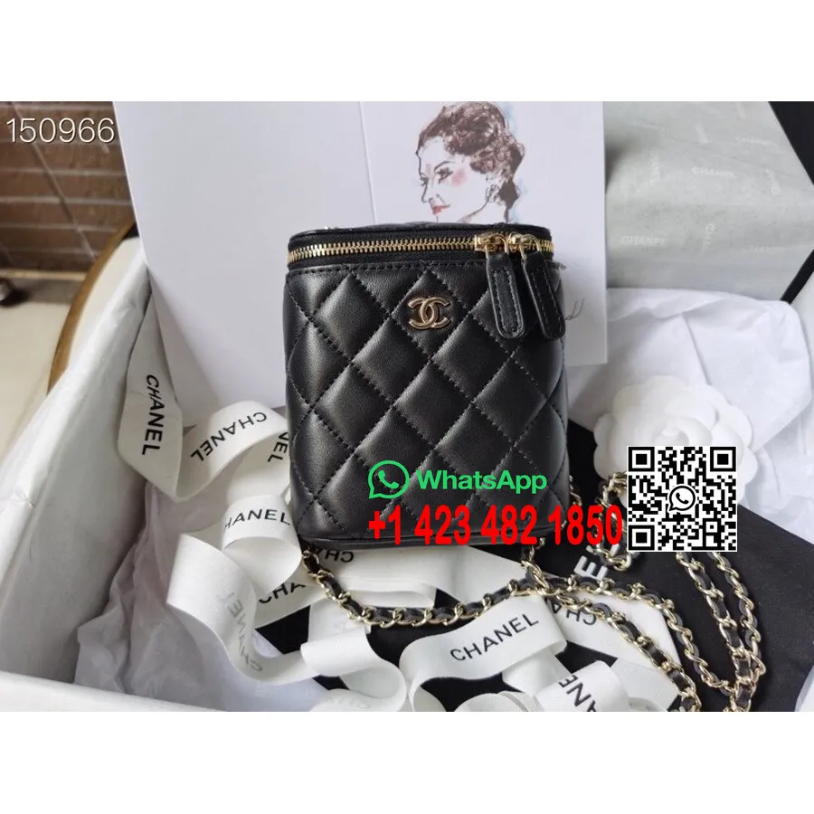 Вертикальная косметичка Chanel 12 см из кожи ягненка с золотой фурнитурой, коллекция осень/зима 2020, черный