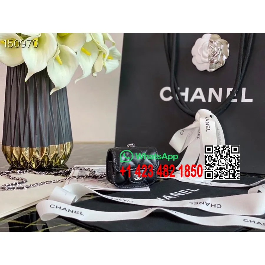 Funda Para Airpod Pro Chanel Con Cadena, Piel De Cordero De 4 Cm, Herrajes Plateados, Colección Otoño/invierno 2020, Negro