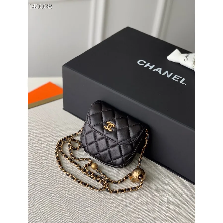 Chanel μίνι τσάντα μέσης με αλυσίδα γούρι 10cm δέρμα αρνιού χρυσό υλικό συλλογή φθινόπωρο/χειμώνας 2020, μαύρο