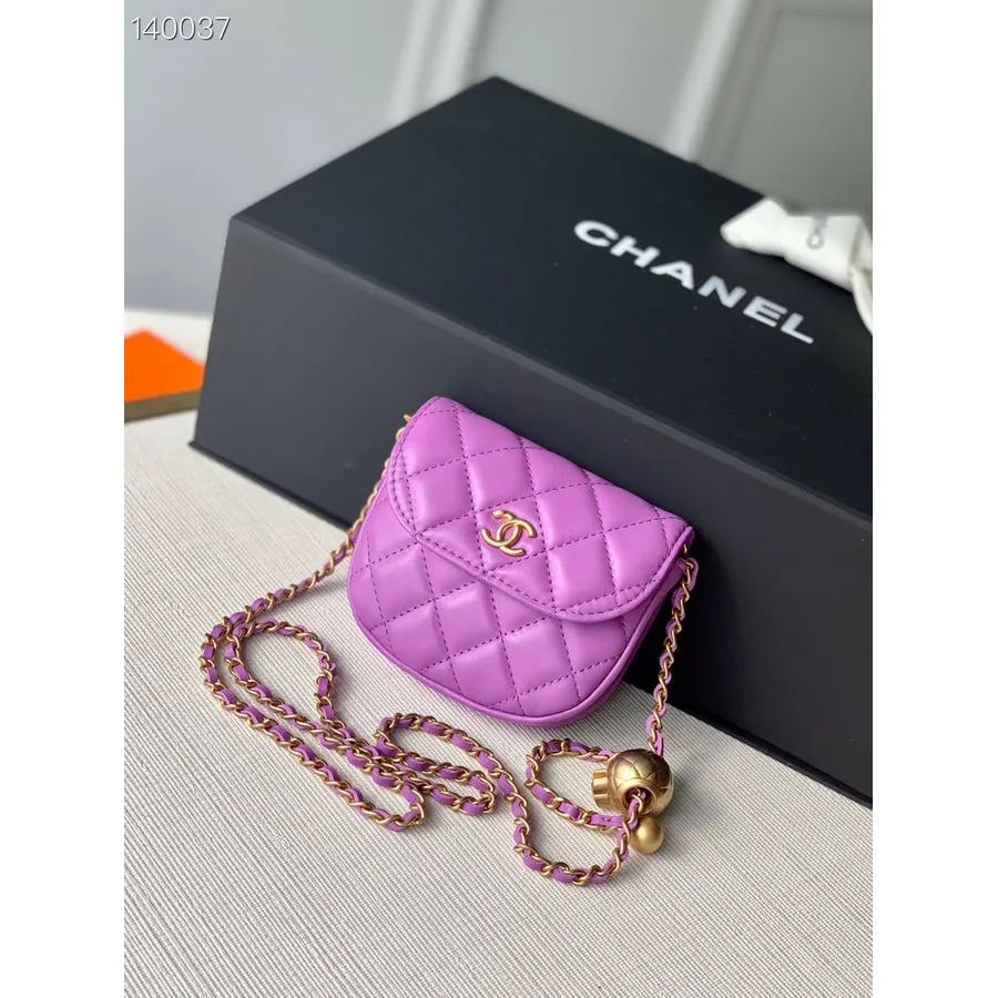 Μίνι τσάντα μέσης Chanel με αλυσίδα γούρι 10cm δέρμα αρνιού χρυσό υλικό συλλογή φθινόπωρο/χειμώνας 2020, μωβ