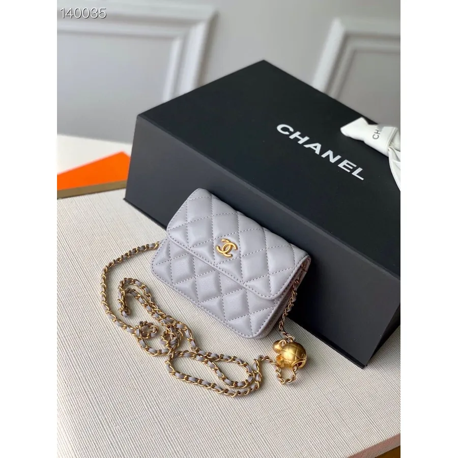 Chanel μίνι τσάντα μέσης με αλυσίδα γούρι 12cm δέρμα αρνιού χρυσό υλικό συλλογή φθινόπωρο/χειμώνας 2020, γκρι