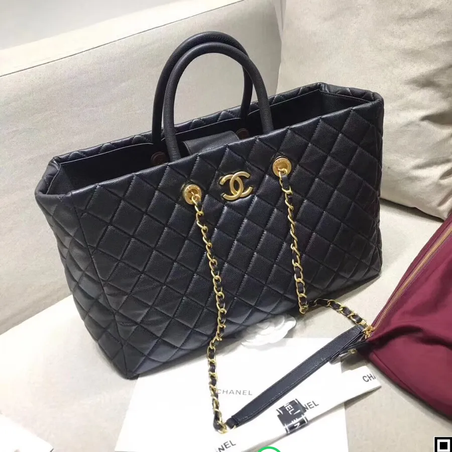 Chanel Bevásárlótáska 36 Cm-es Kaviárbőr 2020 Tavaszi/nyári Kollekció, Fekete