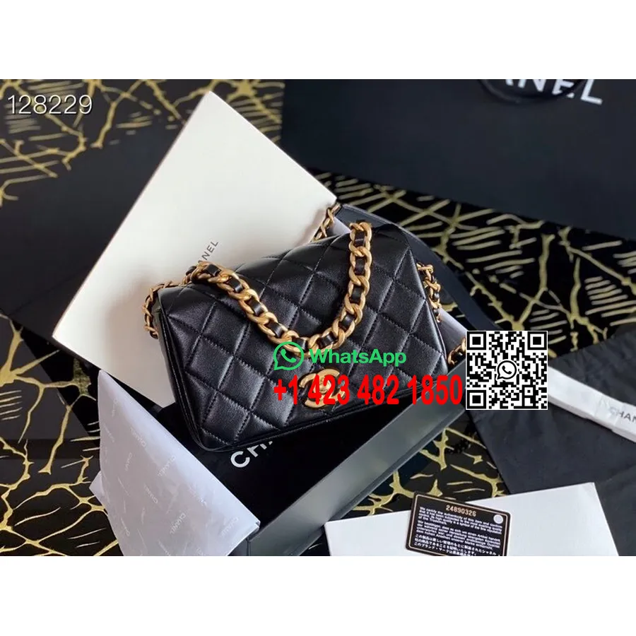 Chanel Flap çanta 22cm Deri Kuzu Altın Donanım Sonbahar/kış 2020 Koleksiyonu, Siyah