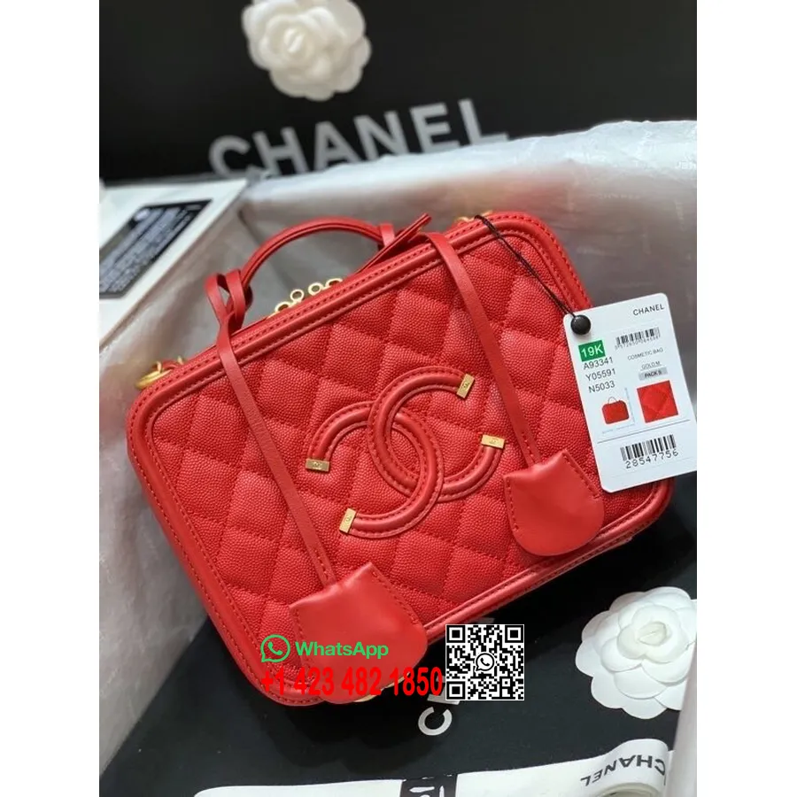 Косметичка Chanel 21см из черной кожи с золотой фурнитурой, коллекция весна/лето 2020, красный