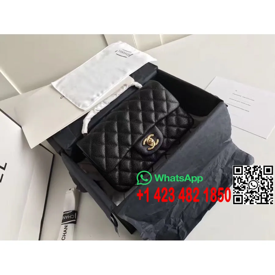 Bolso Clásico Con Solapa Chanel 20 Cm Herrajes Plateados Piel De Cordero Colección Primavera/verano 2020, Negro