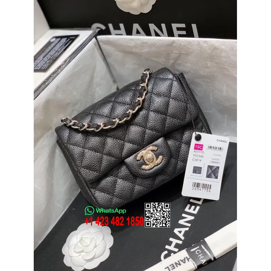 Chanel Bolso Clásico Mini Con Solapa 18 Cm Herrajes Plateados Piel Caviar Colección Primavera/verano 2020, Negro