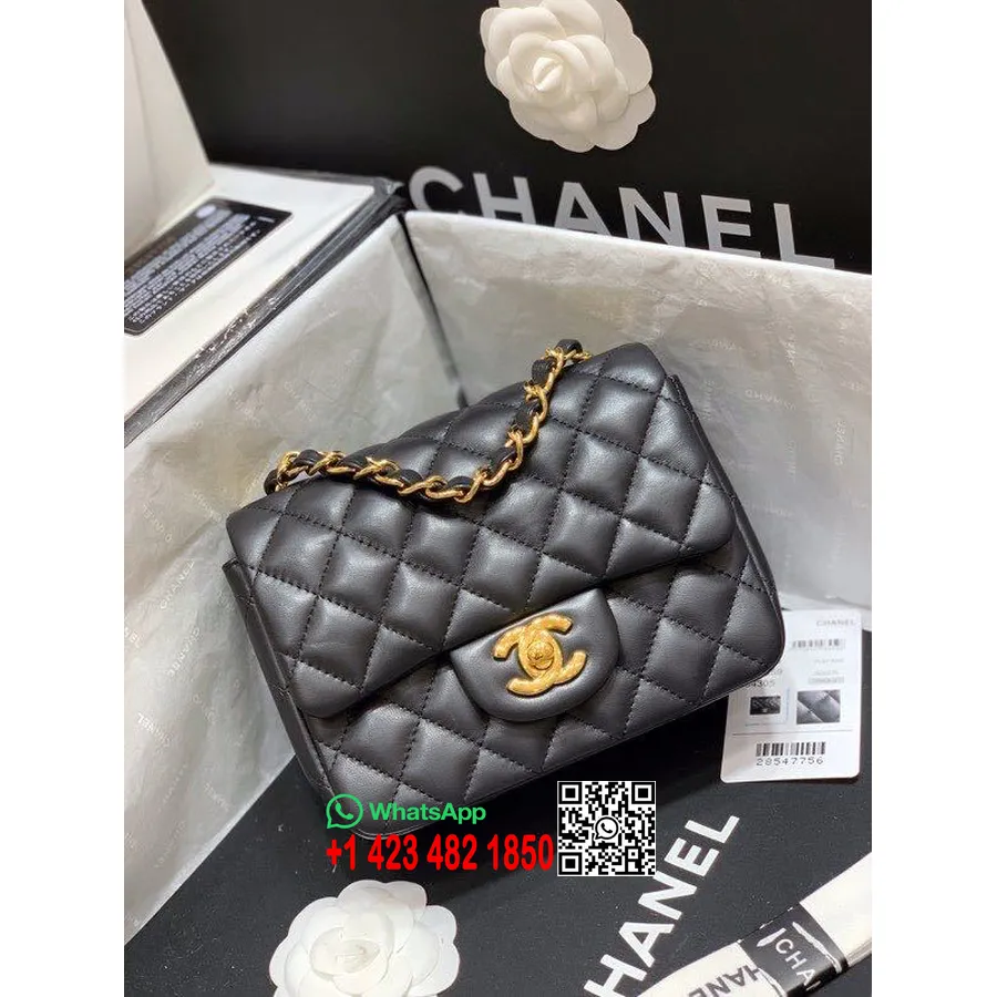 Chanel Bolso Clásico Mini Con Solapa 18 Cm Herrajes Dorados Piel De Cordero Colección Primavera/verano 2020, Negro