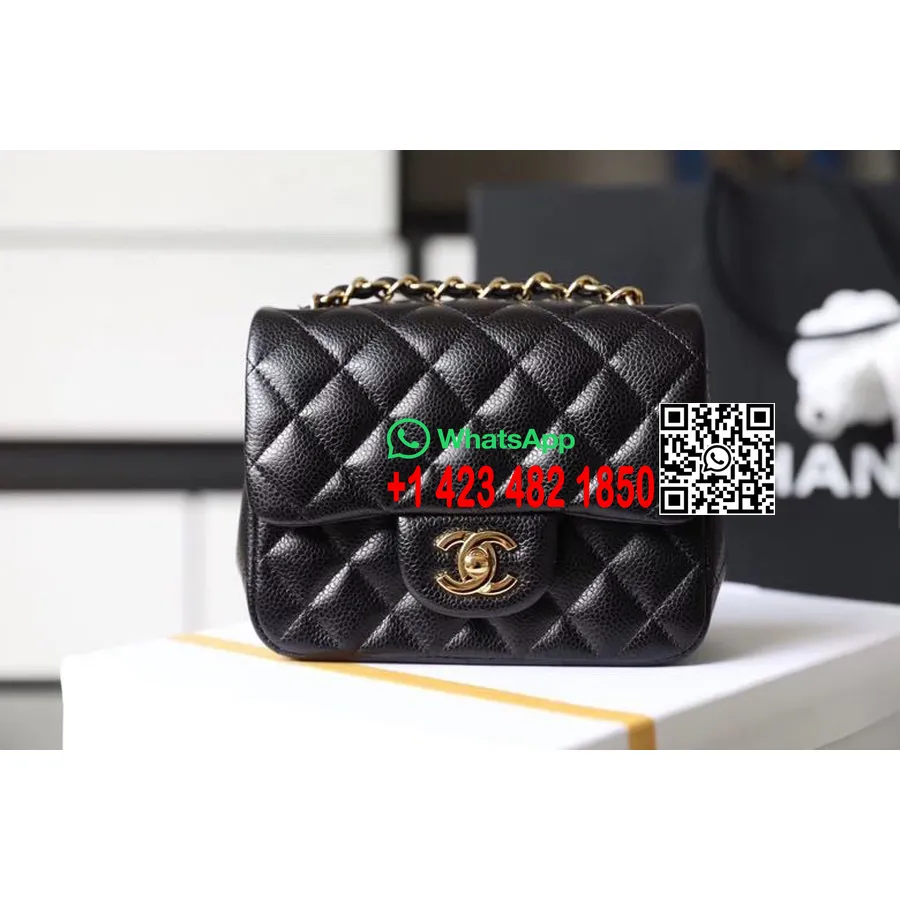 Bolso Mini Clásico Con Solapa De Chanel Colección Primavera/verano 2020 De Piel Caviar Con Herrajes Dorados De 18 Cm, Negro